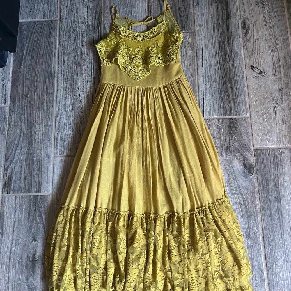 Girl’s Dress